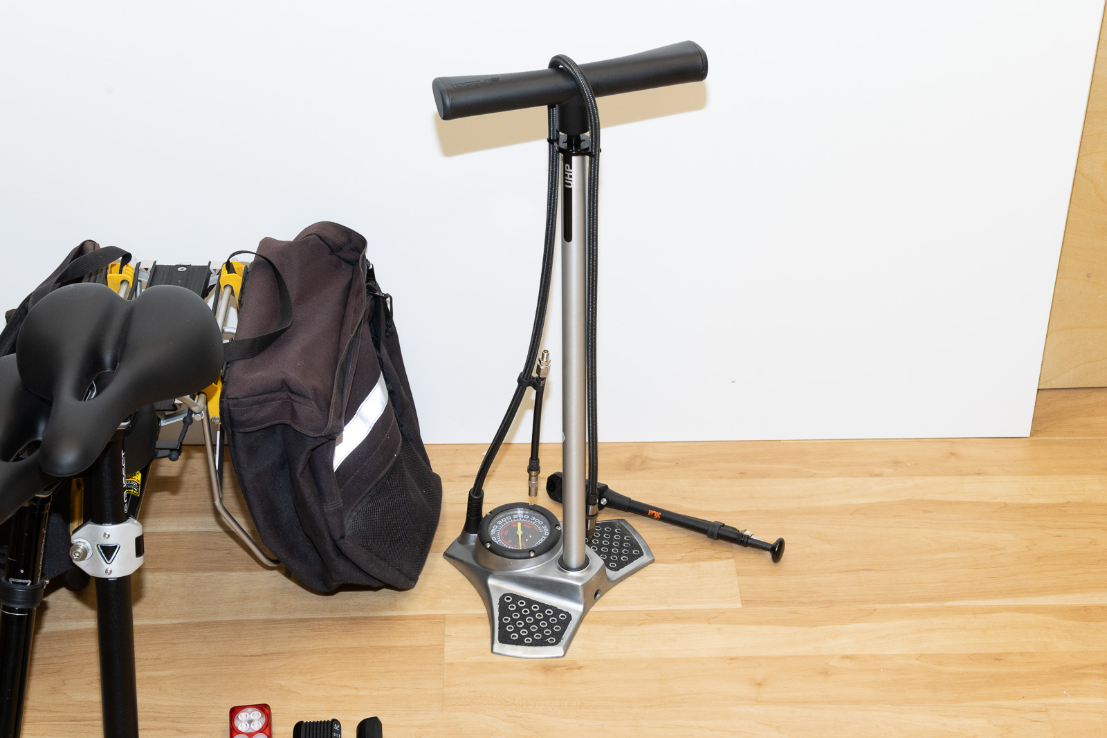 Fox air shock pump and floor air pump (easy to use)